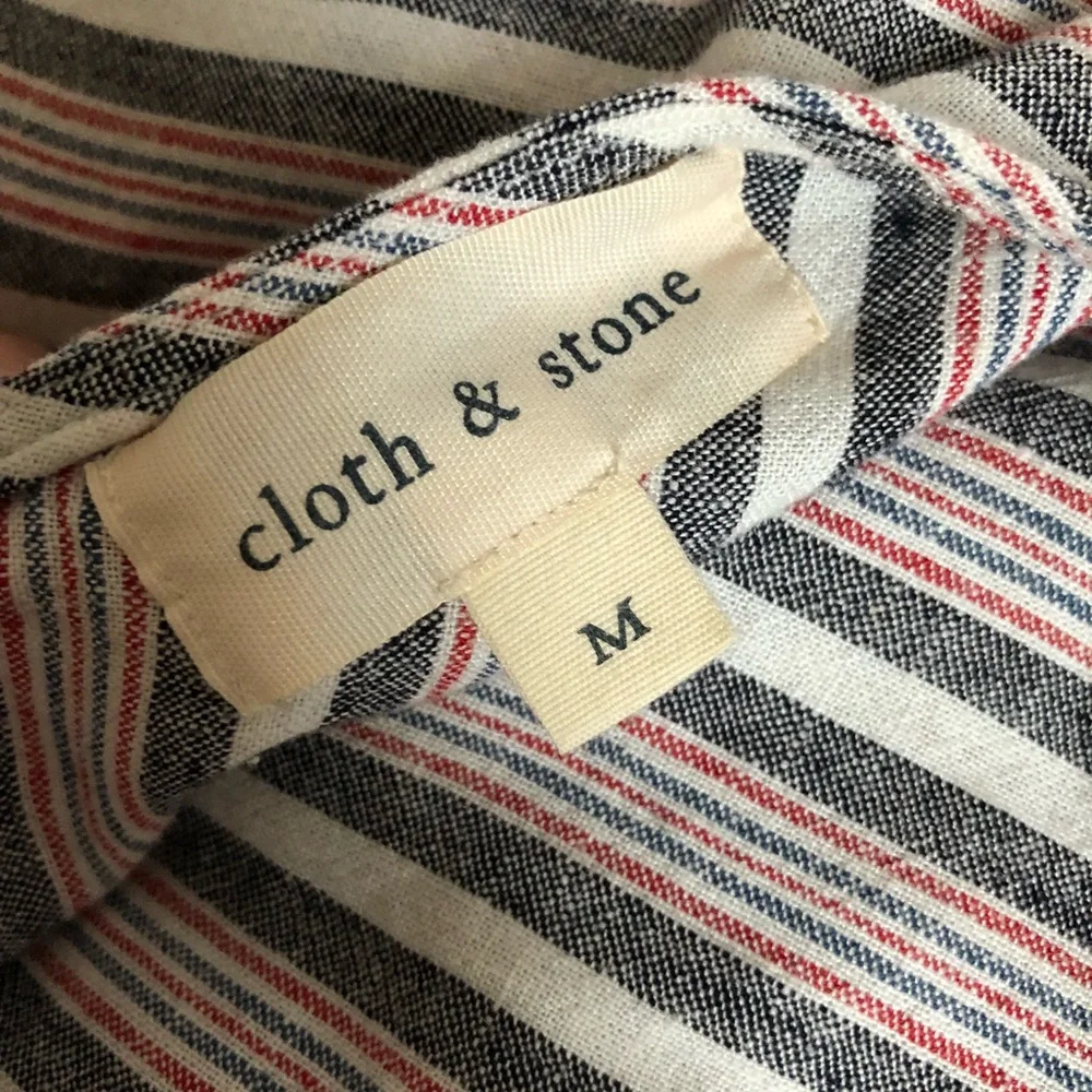 Cloth and stone button back romper - Picture 6 of 8